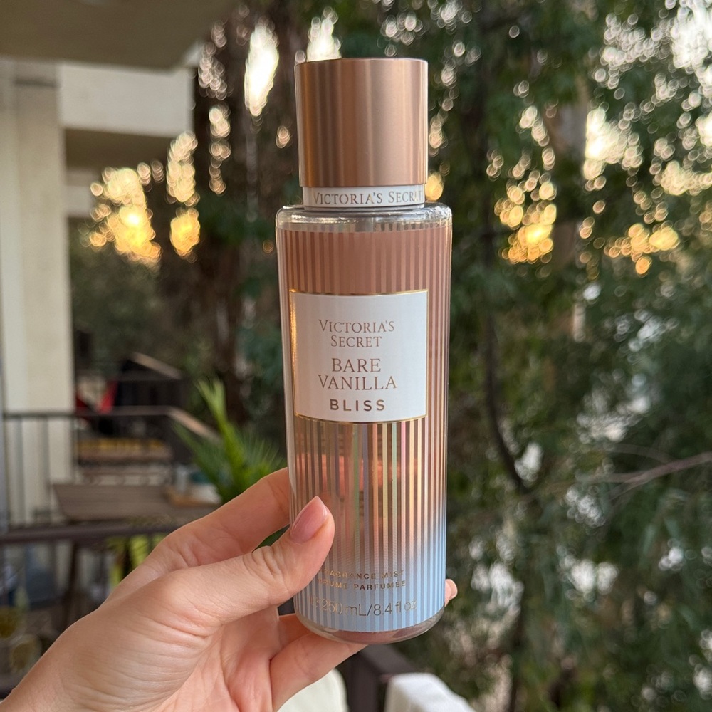 Victoria's Secret Bare Vanilla Bliss Body Mist